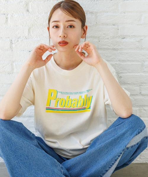 LAKOLE（ラコレ）の「グラフィックプリントＴ / 116545（Tシャツ/カットソー・レディース・オフホワイト/チャコールグレー/イエロー系その他/ダークグレー/アイボリー・SMALL/MEDIUM）」の4枚目の写真