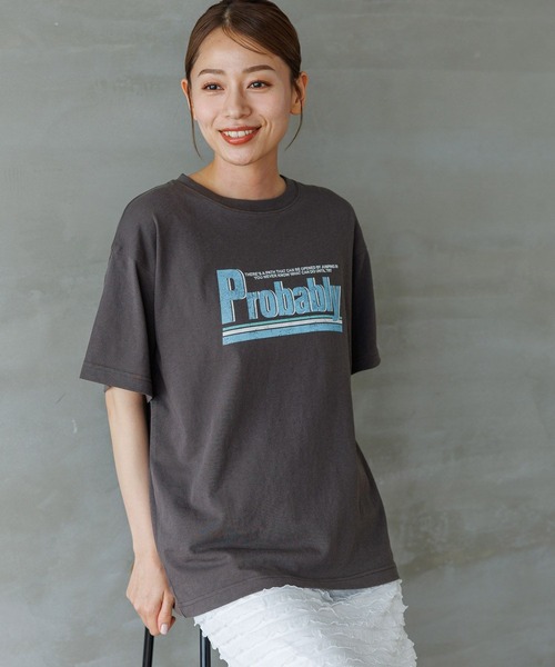 LAKOLE（ラコレ）の「グラフィックプリントＴ / 116545（Tシャツ/カットソー・レディース・オフホワイト/チャコールグレー/イエロー系その他/ダークグレー/アイボリー・SMALL/MEDIUM）」の3枚目の写真
