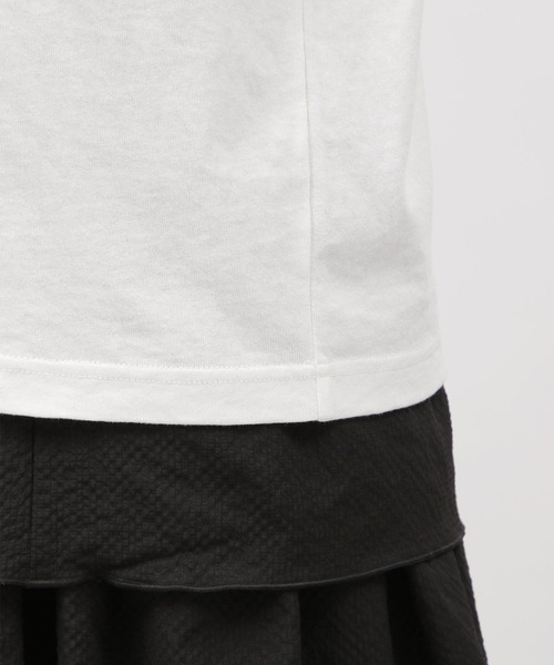 LAKOLE（ラコレ）の「グラフィックプリントＴ / 116545（Tシャツ/カットソー・レディース・オフホワイト/チャコールグレー/イエロー系その他/ダークグレー/アイボリー・SMALL/MEDIUM）」の17枚目の写真