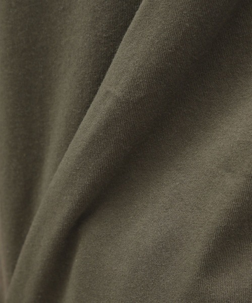 LAKOLE（ラコレ）の「グラフィックプリントＴ / 116545（Tシャツ/カットソー・レディース・オフホワイト/チャコールグレー/イエロー系その他/ダークグレー/アイボリー・SMALL/MEDIUM）」の9枚目の写真