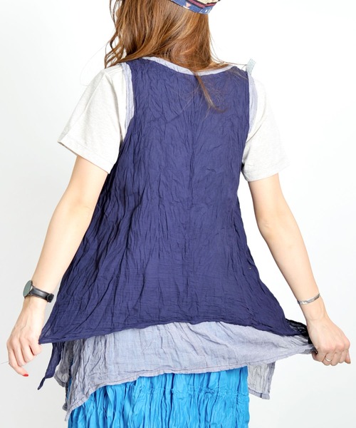 MARAI(マーライ)の「【MARAI】くしゅくしゅコットンノースリーブチュニック(シャツ/ブラウス・レディース・ライトグリーン系/ホワイト/ブラック/マスタード/ネイビー系・FREE)」の13枚目の写真
