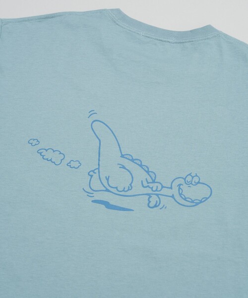 FREAK'S STORE(フリークスストア)の「LAZY PIZZA DELIVERY/レイジーピザデリバリー 別注 SLEEPY DINO TEE/別注 スリーピーディノTシャツ(Tシャツ/カットソー・レディース・ブルー/オフホワイト・ONE SIZE)」の5枚目の写真
