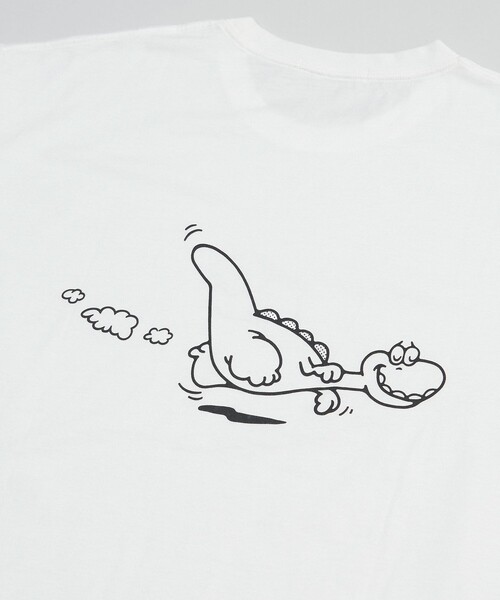 FREAK'S STORE(フリークスストア)の「LAZY PIZZA DELIVERY/レイジーピザデリバリー 別注 SLEEPY DINO TEE/別注 スリーピーディノTシャツ(Tシャツ/カットソー・レディース・ブルー/オフホワイト・ONE SIZE)」の11枚目の写真