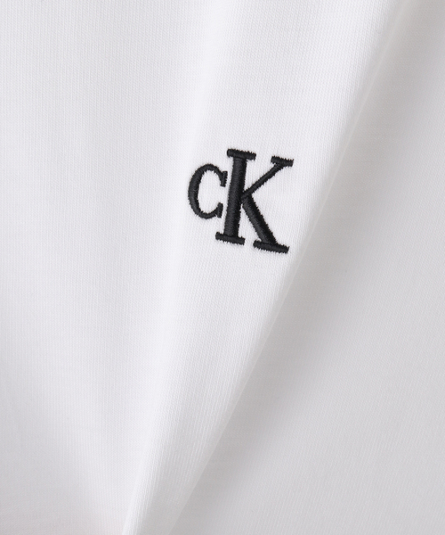 Calvin Klein（カルバン・クライン）の「【Calvin Klein / カルバン クライン】SS RLXD ARCHIVE TEE（Tシャツ/カットソー・メンズ・ホワイト/チャコールグレー/ブラック/サックスブルー・SMALL/LARGE/MEDIUM）」の10枚目の写真