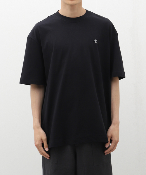 Calvin Klein（カルバン・クライン）の「【Calvin Klein / カルバン クライン】SS RLXD ARCHIVE TEE（Tシャツ/カットソー・メンズ・ホワイト/チャコールグレー/ブラック/サックスブルー・SMALL/LARGE/MEDIUM）」の8枚目の写真