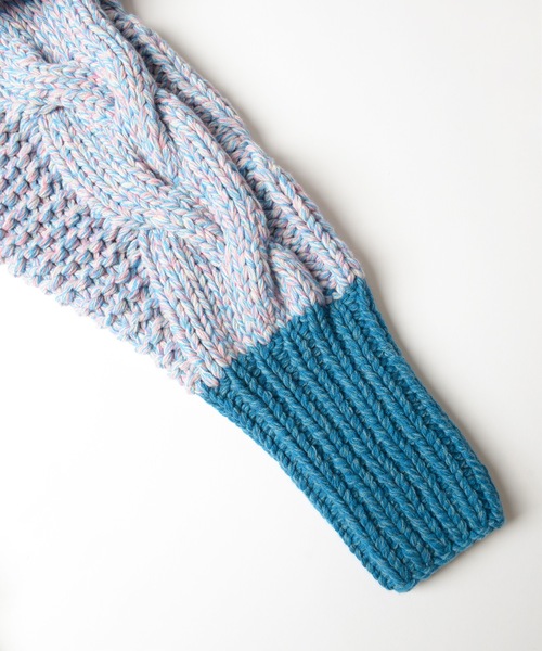 HOLIDAY（ホリデイ）の「CABLEKNIT RUFFLE CARDIGAN ケーブルニットラッフルカーディガン（カーディガン/ボレロ・レディース・ピンク/ブルー・ONE SIZE）」の7枚目の写真