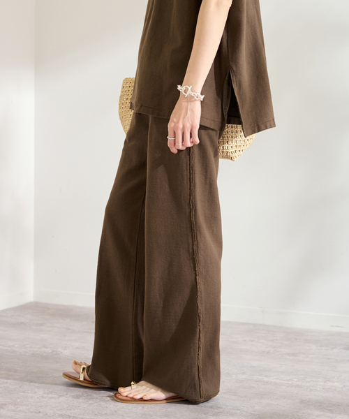 フレームワーク ライトチノ クロップドパンツ ブラウン FRAMeWORK（フレームワーク）の「TCシャンブレー側章パンツ（その他