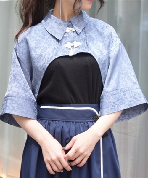 axes femme（アクシーズファム）の「チャイナ釦ショートボレロブラウス（シャツ/ブラウス・レディース・キナリ/ブルー/グリーン/ブラック・FREE）」の4枚目の写真