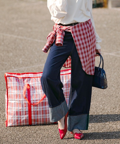 BONLECILL(ボンルシール)の「カラーステッチロールアップワイドデニムパンツ(デニムパンツ・レディース・ブラック/ブルー系1/ネイビー・M/S/L)」の10枚目の写真