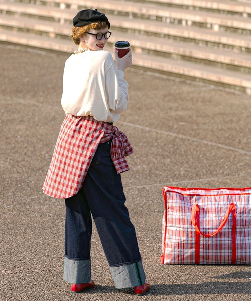 BONLECILL(ボンルシール)の「カラーステッチロールアップワイドデニムパンツ(デニムパンツ・レディース・ブラック/ブルー系1/ネイビー・M/S/L)」の11枚目の写真