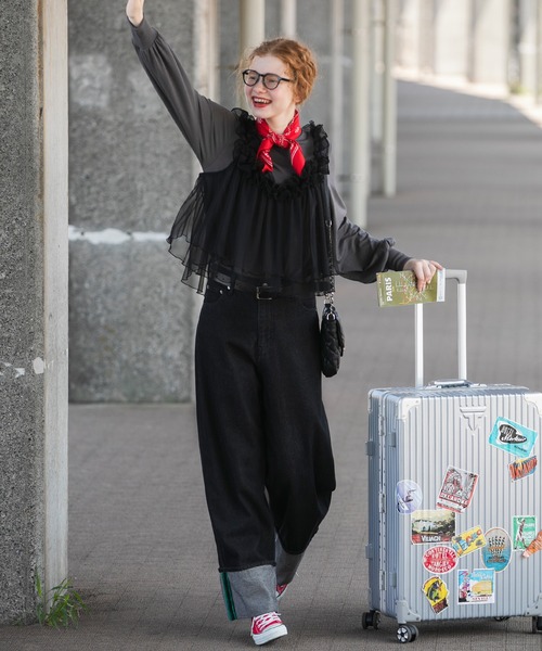 BONLECILL(ボンルシール)の「カラーステッチロールアップワイドデニムパンツ(デニムパンツ・レディース・ブラック/ブルー系1/ネイビー・M/S/L)」の14枚目の写真