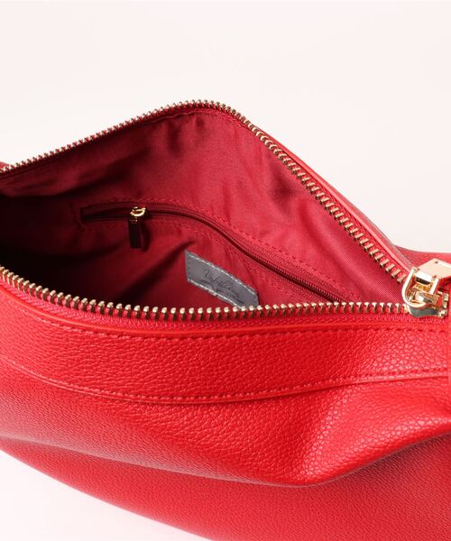 Cepica（セピカ）の「ダブルバックルワンハンドルショルダー（ショルダーバッグ・レディース・レッド/シルバー・FREE）」の4枚目の写真