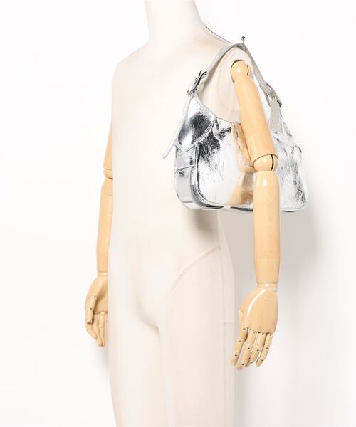 Cepica（セピカ）の「ダブルバックルワンハンドルショルダー（ショルダーバッグ・レディース・レッド/シルバー・FREE）」の3枚目の写真