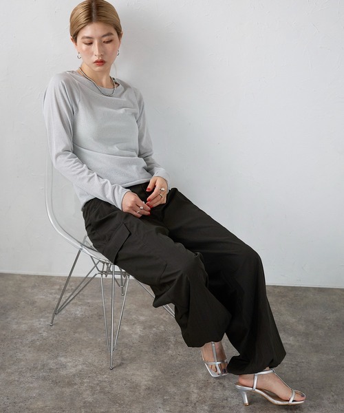 meilmada(メイルマダ)の「クルーネックラメカットソー(Tシャツ/カットソー・レディース・グレー/ブラック・FREE)」の18枚目の写真