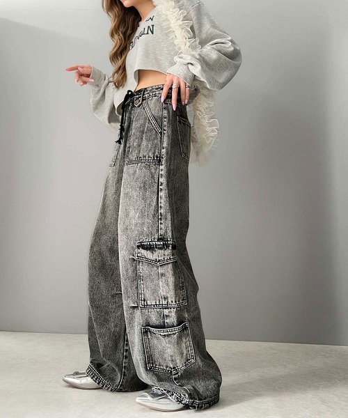 Java（ジャバ）の「《Javaジャバコラボ》旬なこなれ感。ヴィンテージ加工裾ドロストワイドデニムパンツ（カーゴパンツ・レディース・その他1/ブラック・LARGE/MEDIUM/SMALL/X-LARGE）」の6枚目の写真