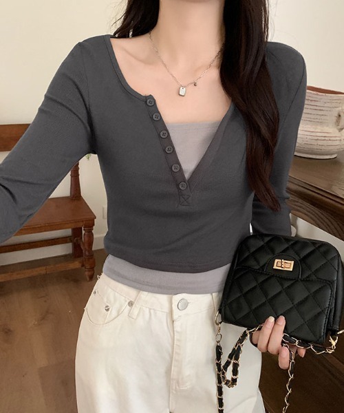 Per sist ence(パーシエンス)の「オープンヘンリーネックレイヤード風長袖トップス(Tシャツ/カットソー・レディース・ネイビー/ベージュ/チャコールグレー・MEDIUM/LARGE/X-LARGE/SMALL)」の8枚目の写真