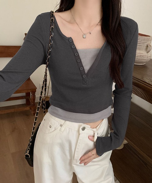 Per sist ence(パーシエンス)の「オープンヘンリーネックレイヤード風長袖トップス(Tシャツ/カットソー・レディース・ネイビー/ベージュ/チャコールグレー・MEDIUM/LARGE/X-LARGE/SMALL)」の9枚目の写真