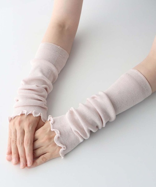 NAIGAI(ナイガイ)の「NAIGAI COMFORT レディース 綿シルク 1×1リブ レッグ&アームウォーマー 03022824(レッグウォーマー・レディース・サンドベージュ/サーモンピンク/ライトグレー/ブラック・FREE)」の4枚目の写真