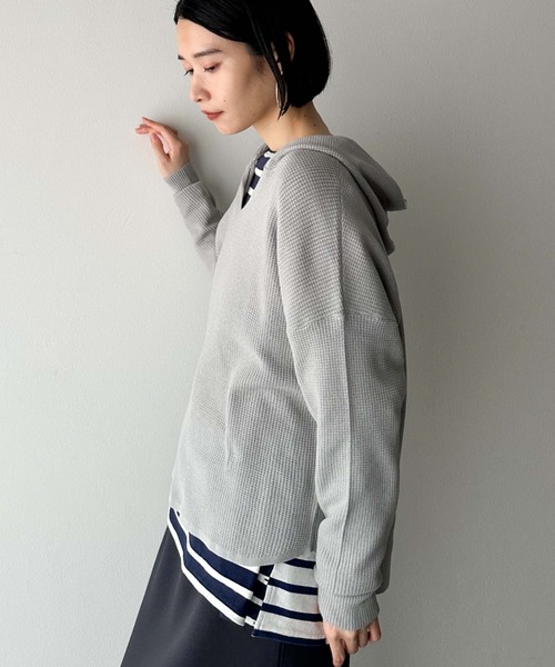 Doux archives(ドゥアルシーヴ)の「ワッフルフーディニット(ニット/セーター・レディース・ブラック/ベージュ/グレー・38)」の15枚目の写真