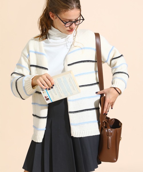 sara&cake(サラアンドケイク)の「カラーボーダールーズニットカーデ(カーディガン/ボレロ・レディース・ピンク/ブルー・FREE)」の2枚目の写真