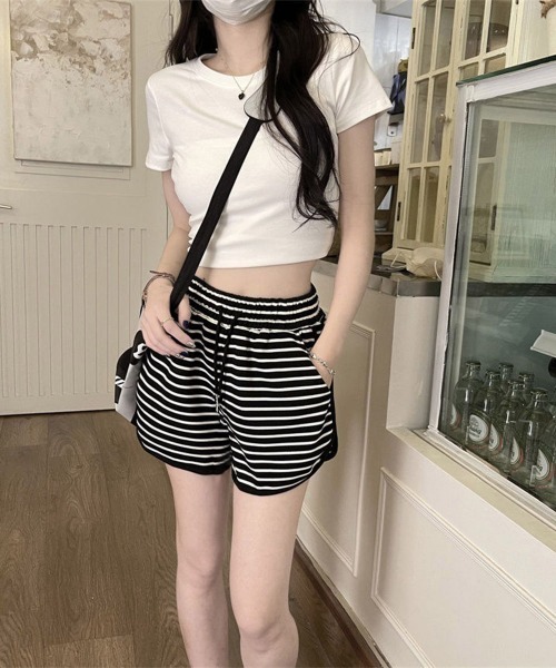Miniministore(ミニミニストア)の「韓国風ショートパンツ スポーツパンツ 夏(スウェットパンツ・レディース・ブラック/アイボリー・FREE)」の11枚目の写真