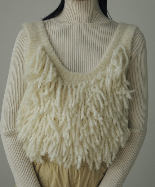 anuke（アンヌーク）の「anuke Fringe Knit Bustier 62420522