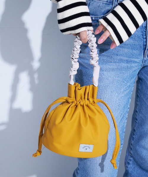 CONVERSE(コンバース)の「【CONVERSE/コンバース】FURILL MINI BAG/フリルミニバッグ/フェイクレザー/コンバース(ハンドバッグ・レディース・イエロー/レッド/グリーン/グレー/ブルー・FREE)」の21枚目の写真