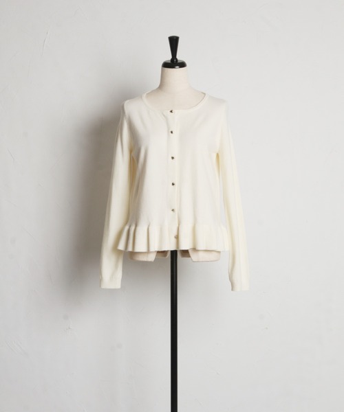 tocco closet（トッコ　クローゼット）の「【ZOZO限定】裾フリルハートボタンカーディガン（カーディガン/ボレロ・レディース・グレイッシュブルー/アイボリー/ブラック/ピンク/ボルドー・M）」の6枚目の写真