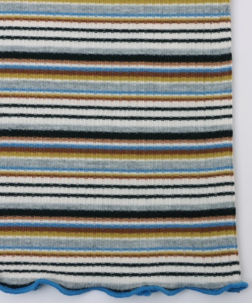 チチカカ（チチカカ）の「配色メロウタートルネックインナー（Tシャツ/カットソー・レディース・レッド/ブラック/ブルー・FREE）」の21枚目の写真