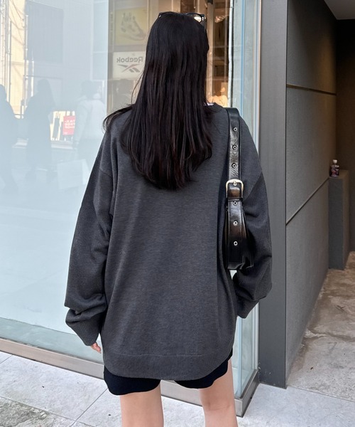 CIAOPANIC TYPY(チャオパニックティピー)の「【ユニセックス】ビックシルエットカレッジロゴプリントニット(ニット/セーター・メンズ・ブラウン/ライトグレー/チャコールグレー/グリーン・LARGE/MEDIUM)」の18枚目の写真