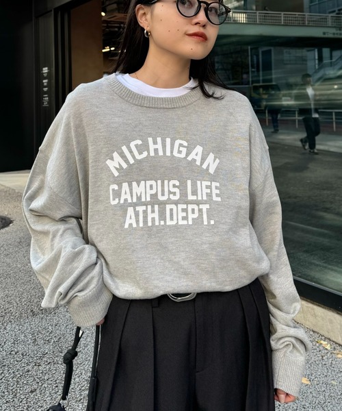 CIAOPANIC TYPY(チャオパニックティピー)の「【ユニセックス】ビックシルエットカレッジロゴプリントニット(ニット/セーター・メンズ・ブラウン/ライトグレー/チャコールグレー/グリーン・LARGE/MEDIUM)」の11枚目の写真