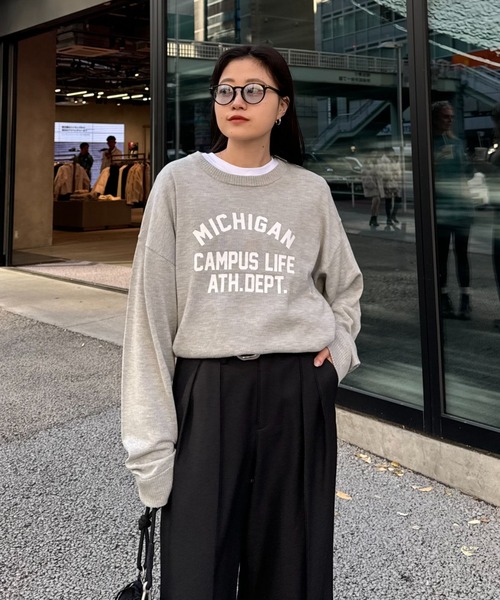 CIAOPANIC TYPY(チャオパニックティピー)の「【ユニセックス】ビックシルエットカレッジロゴプリントニット(ニット/セーター・メンズ・ブラウン/ライトグレー/チャコールグレー/グリーン・LARGE/MEDIUM)」の6枚目の写真