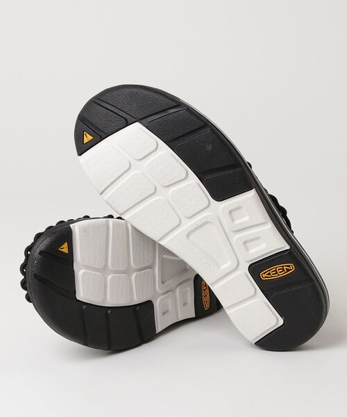KEEN(キーン)の「UNEEK / ユニーク / メンズ スニーカーサンダル(サンダル・メンズ・ブラック×ホワイト・26.5cm/27cm/27.5cm/28cm/28.5cm/29cm/30cm/25.5cm/26cm/25cm)」の3枚目の写真