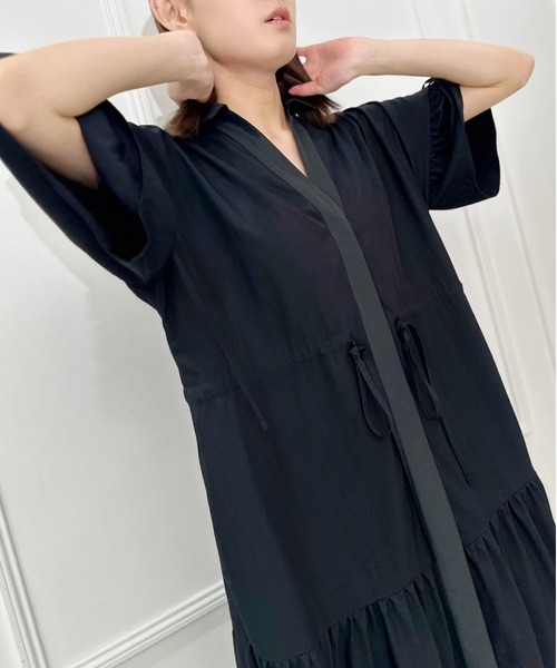 AVIE（アビィ）の「デザインボリュームマキシワンピース（ワンピース・レディース・ブラック/キャメル・38）」の21枚目の写真