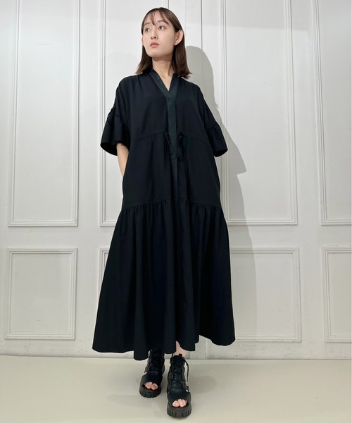 AVIE（アビィ）の「デザインボリュームマキシワンピース（ワンピース・レディース・ブラック/キャメル・38）」の9枚目の写真