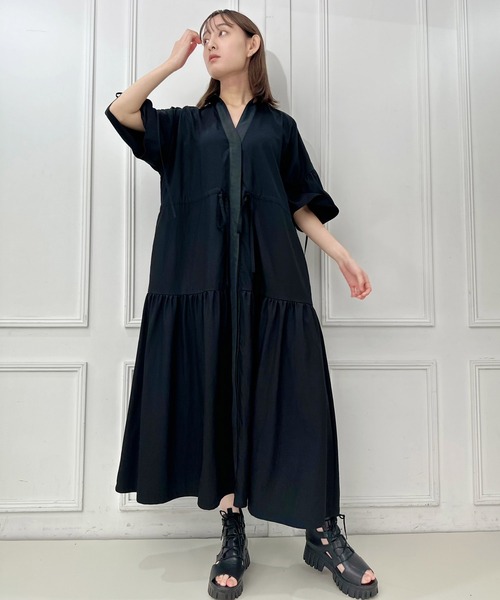 AVIE（アビィ）の「デザインボリュームマキシワンピース（ワンピース・レディース・ブラック/キャメル・38）」の8枚目の写真