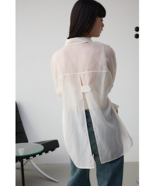 AZUL by moussy（アズールバイマウジー）の「バックスリットシアーオーバーシャツ（シャツ/ブラウス・レディース・ピンク/ホワイト系その他/オフホワイト/グレー/ブラック・FREE）」の7枚目の写真