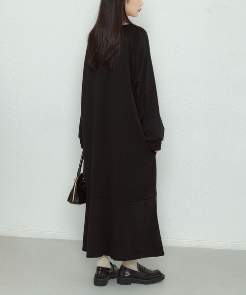 MAISON DE THERESE(メゾン ド テレーズ)の「ビッグシルエットロゴスウェットロングワンピース(ワンピース・レディース・ブラック/グレー/キャメル・FREE)」の10枚目の写真