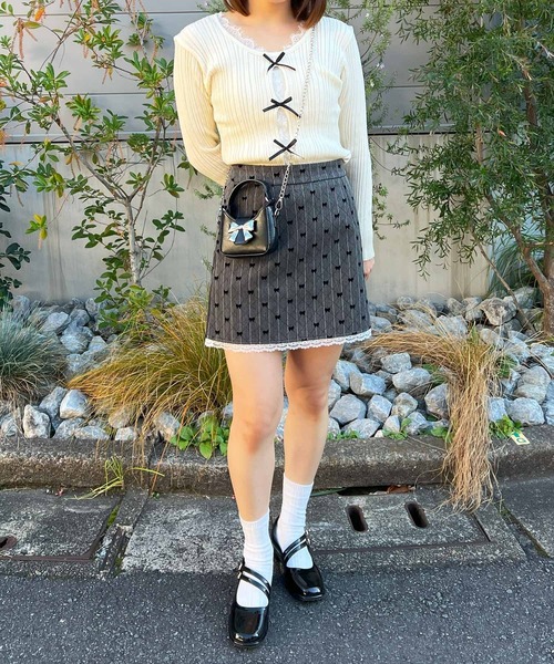 frunco(フランコ)の「リボンカッティングニットトップス(ニット/セーター・レディース・ホワイト/ブラック/ブルー/レッド・FREE)」の15枚目の写真
