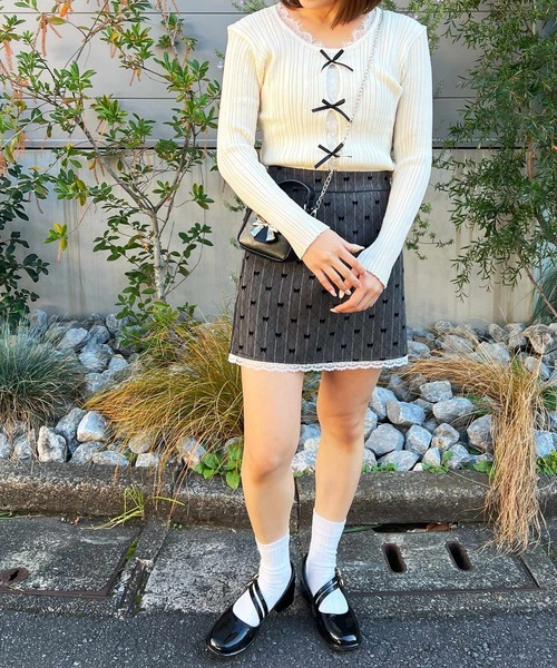 frunco(フランコ)の「リボンカッティングニットトップス(ニット/セーター・レディース・ホワイト/ブラック/ブルー/レッド・FREE)」の17枚目の写真