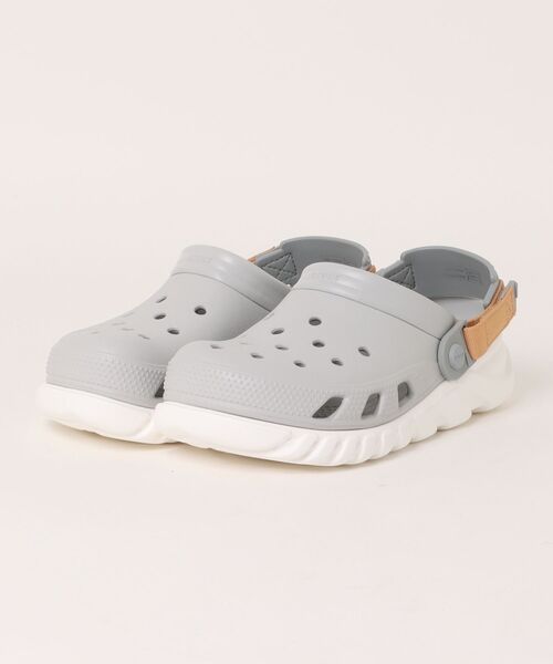 crocs（クロックス）の「【crocs】 Duet Max Clog（サンダル・レディース・グレー/カーキ・23.0cm/24.0cm）」の2枚目の写真