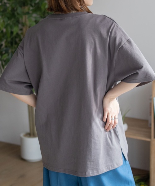DISCUS(ディスカス)の「DISCUS イヌ アニマル プリントBIG 五分袖Tシャツ(Tシャツ/カットソー・レディース・ホワイト/チャコールグレー・L/M)」の14枚目の写真