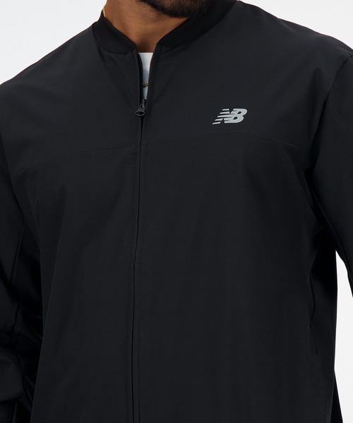 NEW BALANCE(ニューバランス)の「ストレッチウーブンボンバージャケット(ブルゾン・メンズ・ブラック・SMALL/MEDIUM/LARGE/X-LARGE/XX-LARGE)」の4枚目の写真