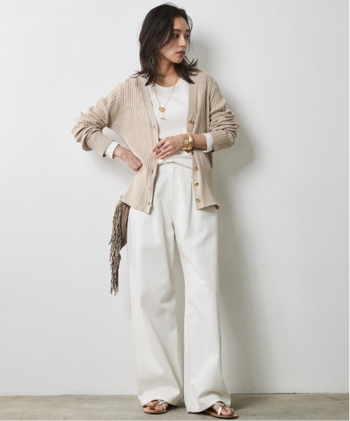 CHIC STYLE(シックスタイル)の「綿100%ワイドリブVネックニットカーディガン<大きいサイズ有>シックスタイル(カーディガン/ボレロ・レディース・ブラック/オフホワイト/ベージュ・5L/4L/3L/LL/L/M)」の4枚目の写真
