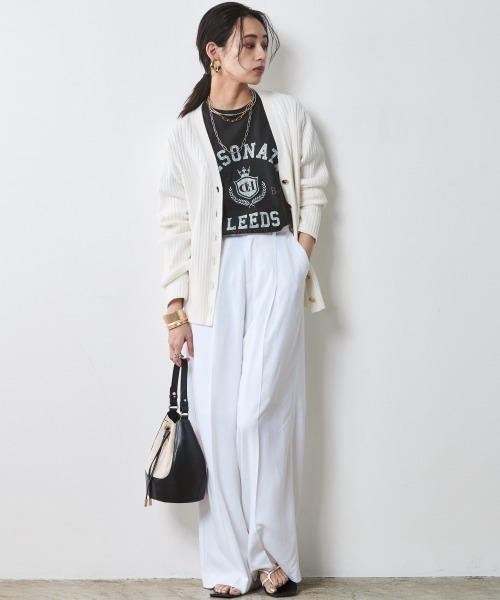 CHIC STYLE(シックスタイル)の「綿100%ワイドリブVネックニットカーディガン<大きいサイズ有>シックスタイル(カーディガン/ボレロ・レディース・ブラック/オフホワイト/ベージュ・5L/4L/3L/LL/L/M)」の12枚目の写真