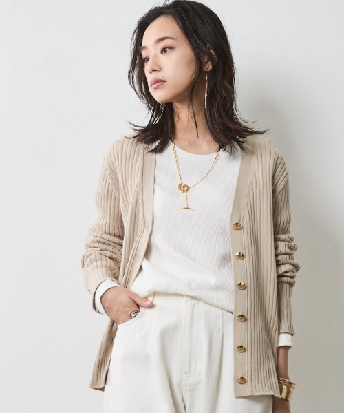 CHIC STYLE(シックスタイル)の「綿100%ワイドリブVネックニットカーディガン<大きいサイズ有>シックスタイル(カーディガン/ボレロ・レディース・ブラック/オフホワイト/ベージュ・5L/4L/3L/LL/L/M)」の21枚目の写真