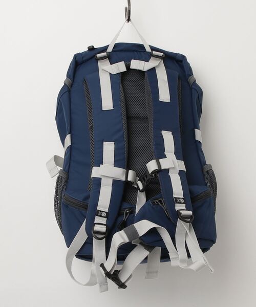 karrimor(カリマー)の「tatra 20(バックパック/リュック・メンズ・チャコールグレー/アイボリー/ブラック/ネイビー・FREE)」の21枚目の写真