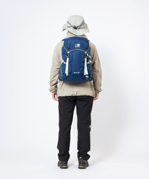 karrimor(カリマー)の「tatra 20(バックパック/リュック・メンズ・チャコールグレー/アイボリー/ブラック/ネイビー・FREE)」の6枚目の写真
