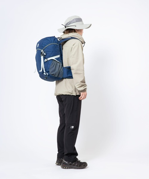 karrimor(カリマー)の「tatra 20(バックパック/リュック・メンズ・チャコールグレー/アイボリー/ブラック/ネイビー・FREE)」の7枚目の写真