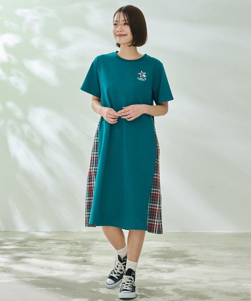 Arnold Palmer(アーノルドパーマー)の「スターモチーフ ワンピース(ワンピース・レディース・ブラック/グリーン/ベージュ・S/M/L)」の3枚目の写真